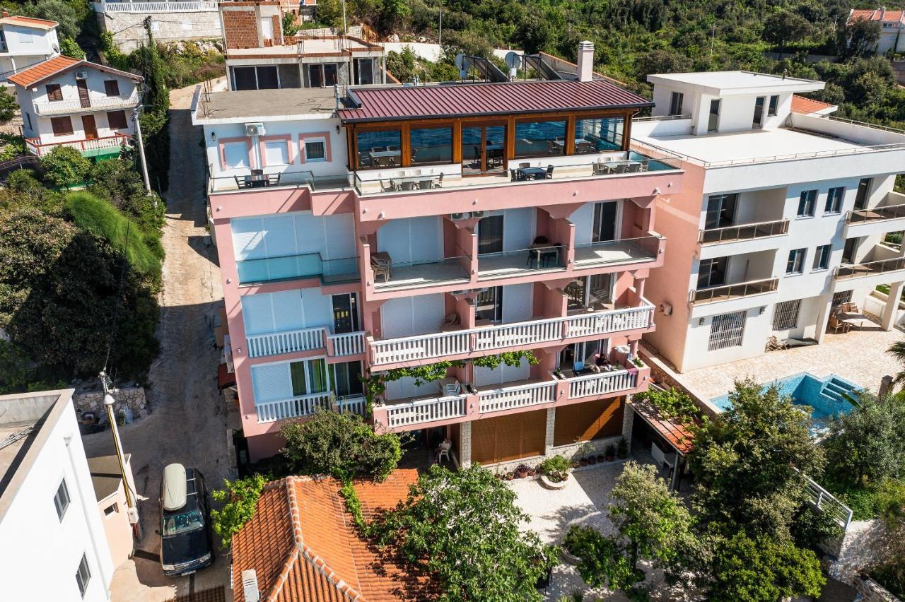 Dreamsea Apartment Utjeha-Bušat Eksteriør billede