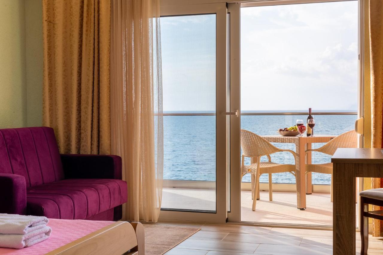 Dreamsea Apartment Utjeha-Bušat Eksteriør billede