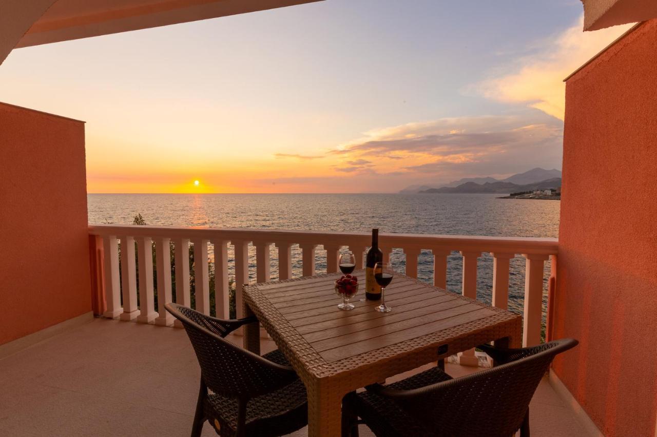 Dreamsea Apartment Utjeha-Bušat Eksteriør billede