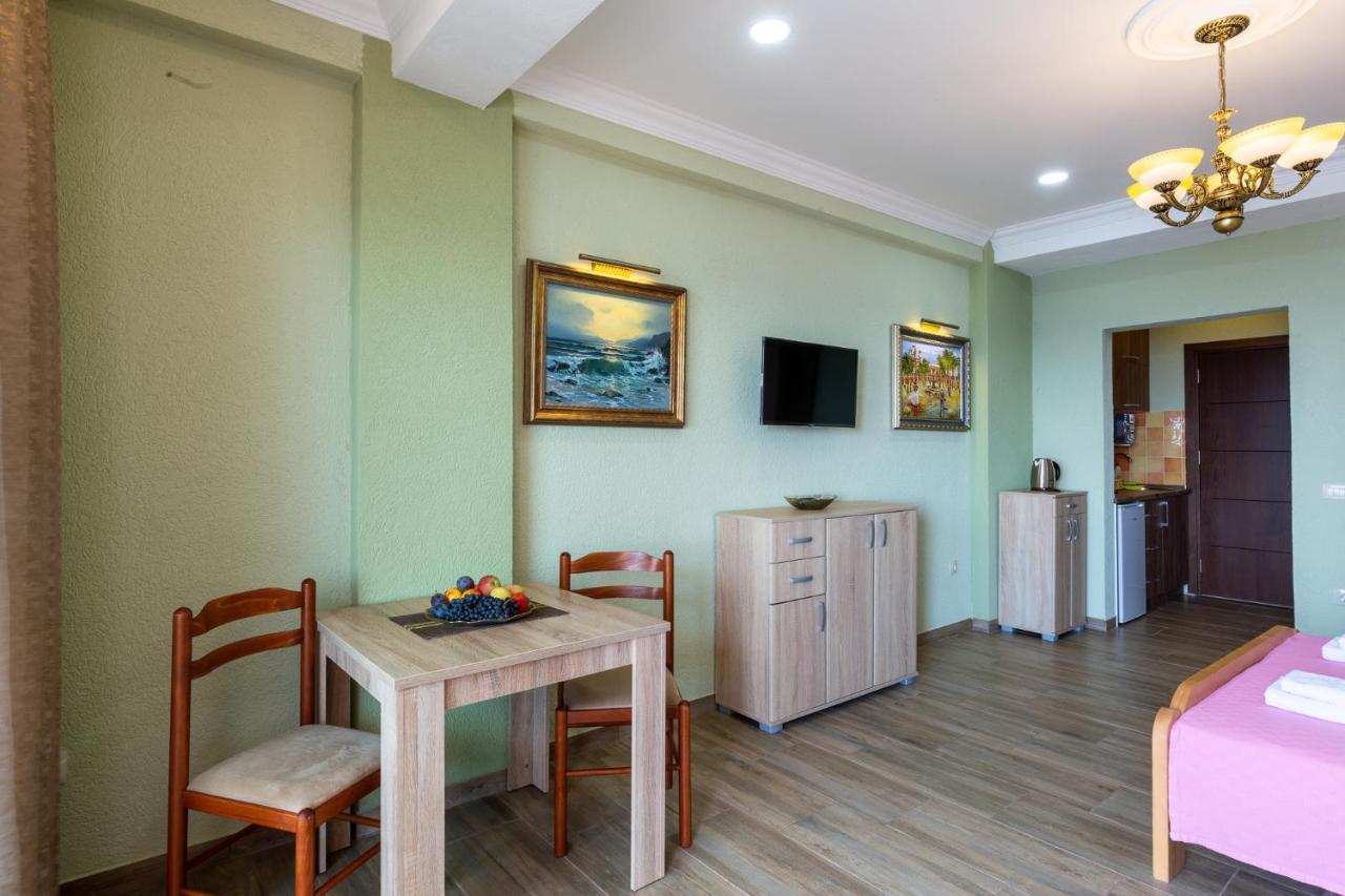 Dreamsea Apartment Utjeha-Bušat Eksteriør billede