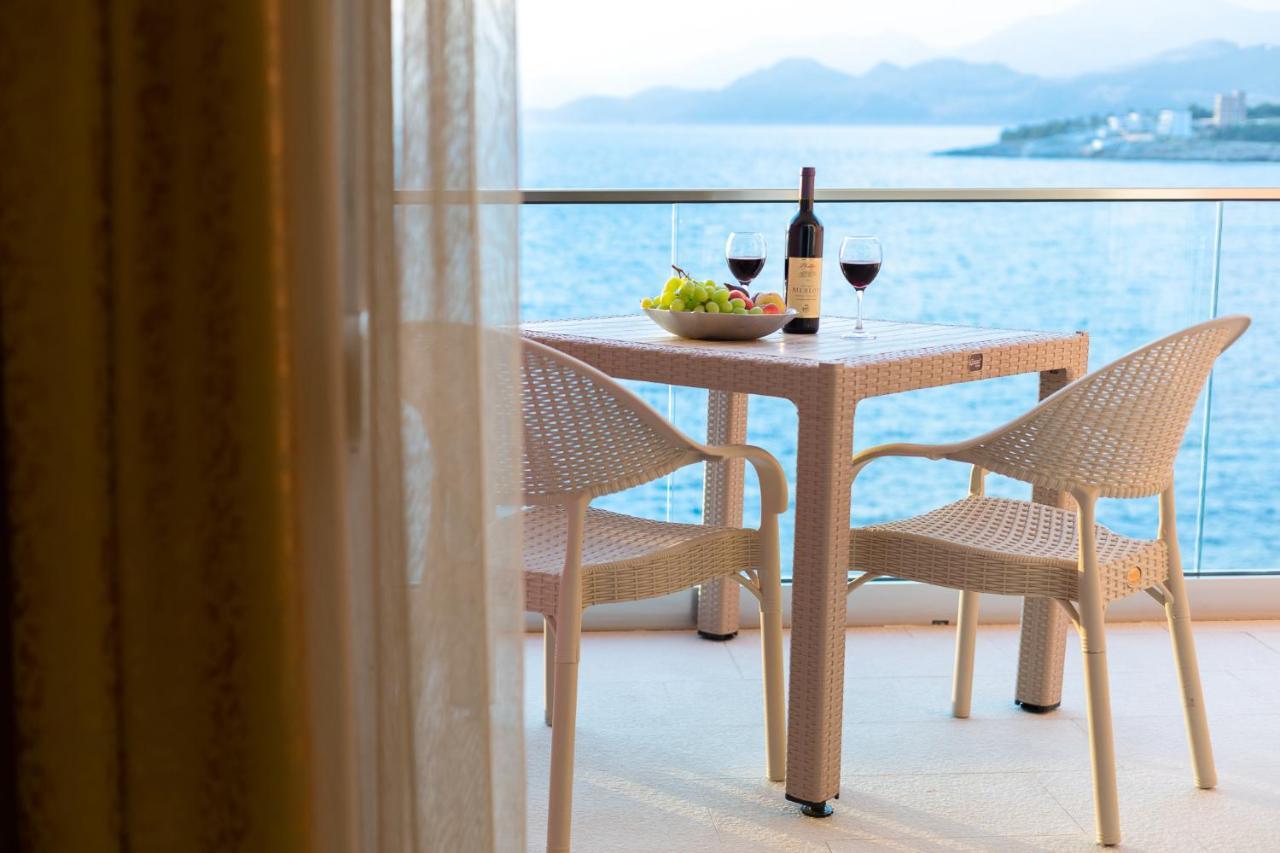 Dreamsea Apartment Utjeha-Bušat Eksteriør billede